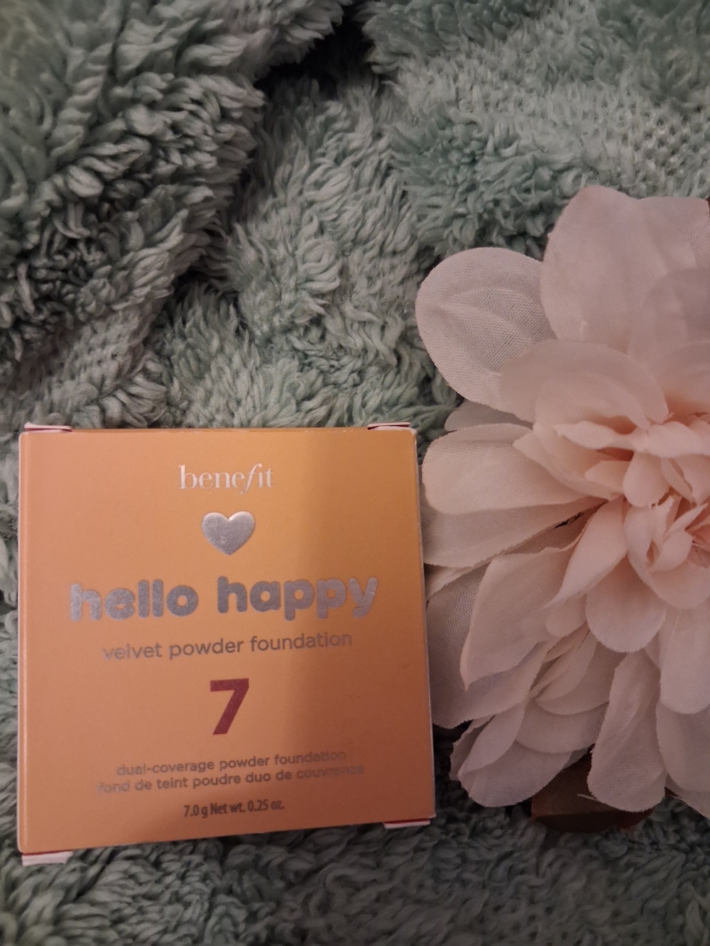 🌟 Benefit Hello Happy Velvet Powder Foundation - Shade 7 (Discontinued!) 🌟